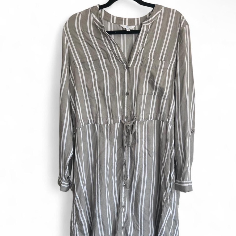 Time and Tru Gray and White Striped Top